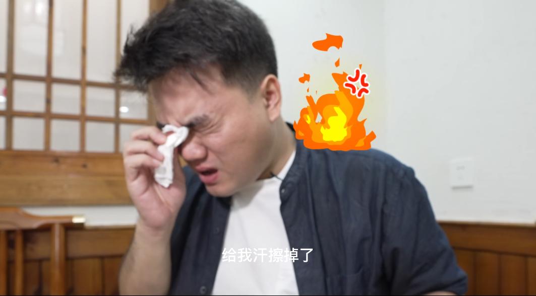DƬ